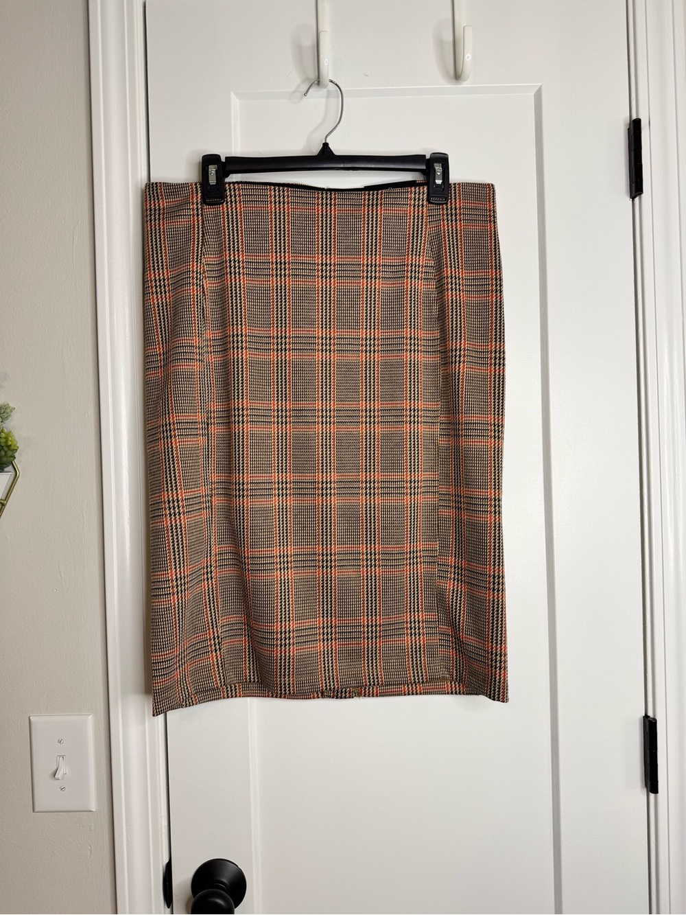 Liverpool Reese Knot Pencil Skirt